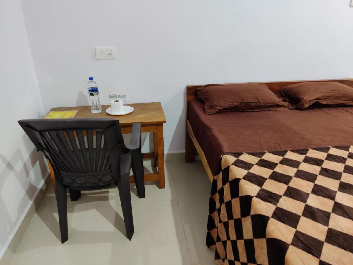 Rishi House Hotel Arambol Exterior foto